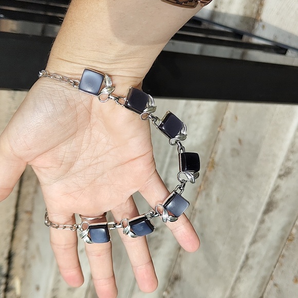 Vintage Coro dark gray/ blue cat's eye shimmer cube choker necklace - Picture 1 of 4